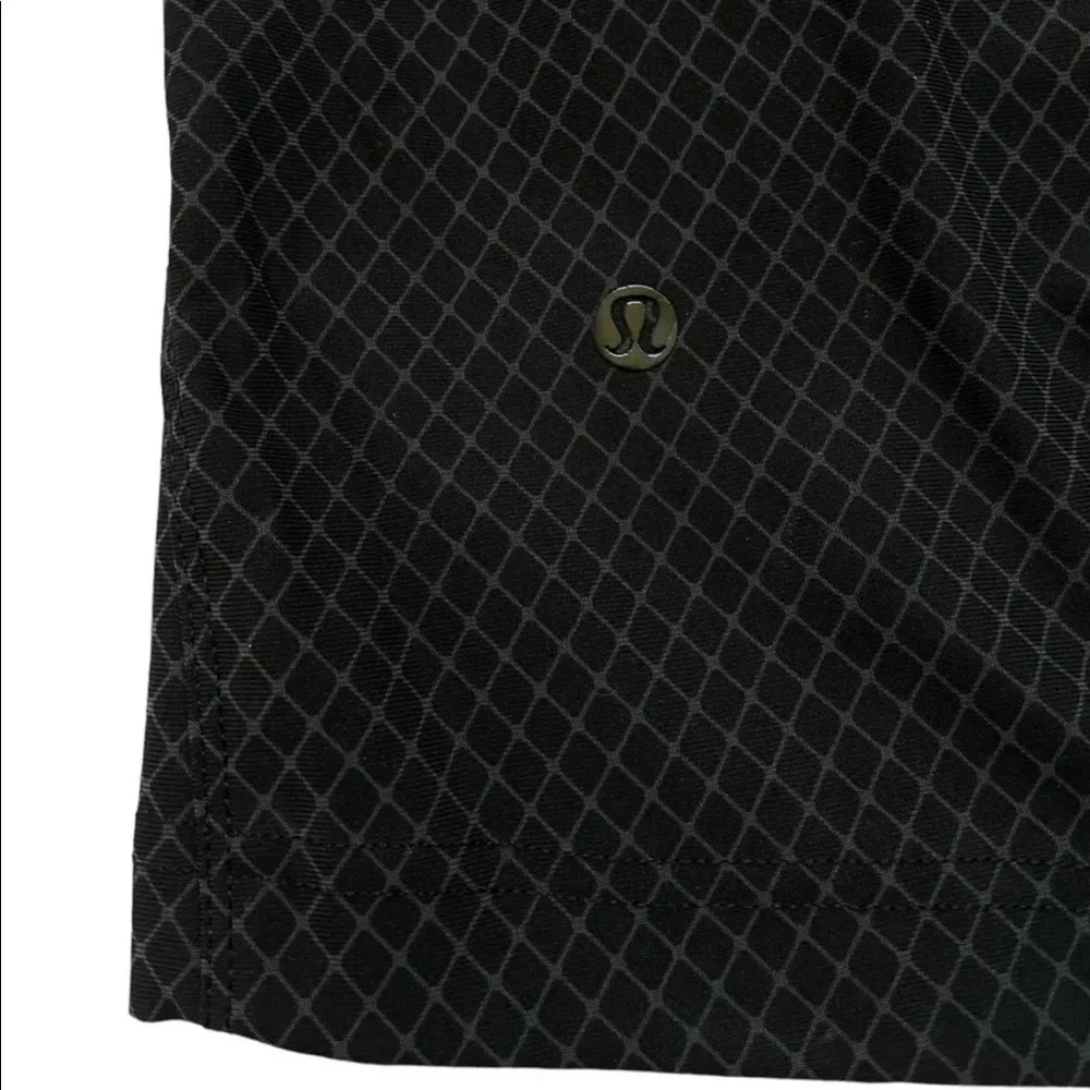 Lululemon Commission Classic Fit 10.5” Warpstreme Shorts Mens Sz 32 Black Check